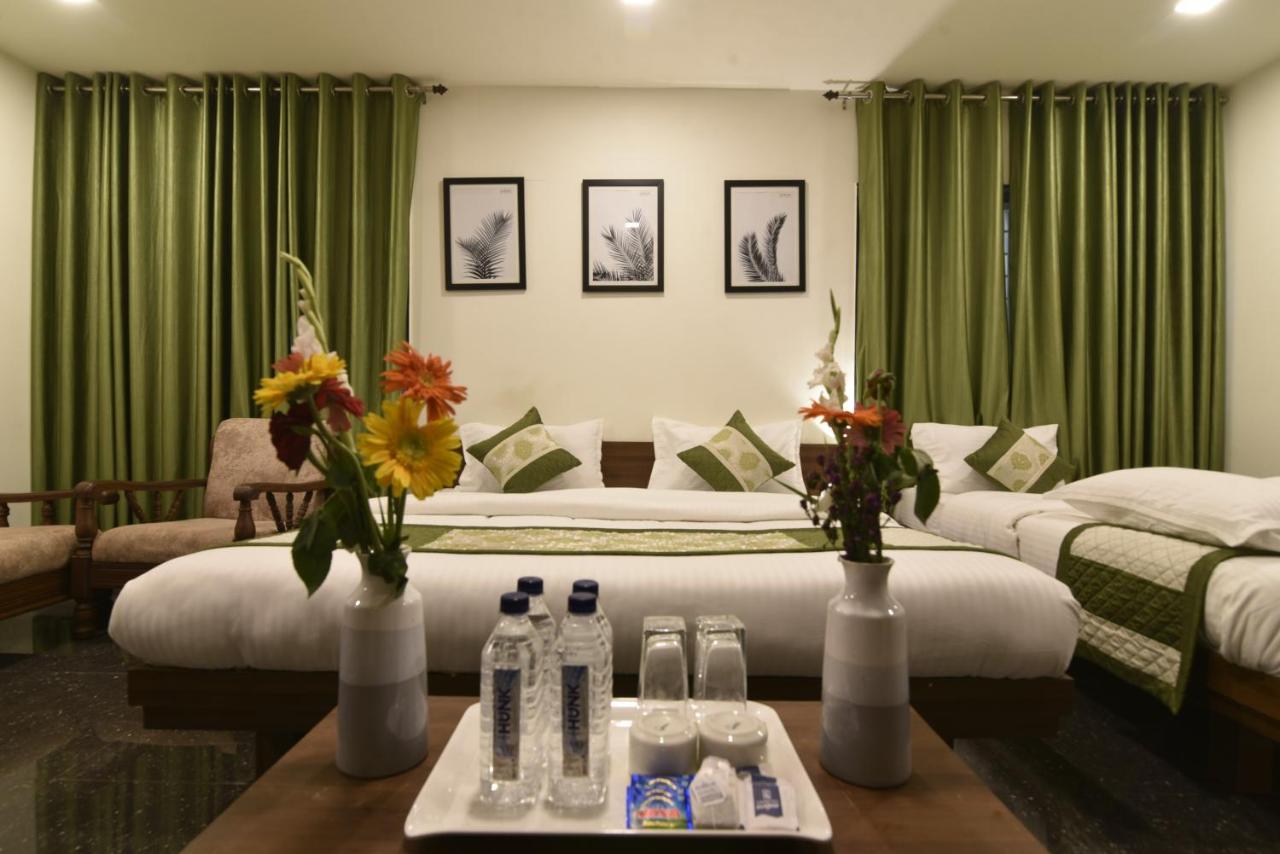 Hotel Clove Bídzsápur Kültér fotó