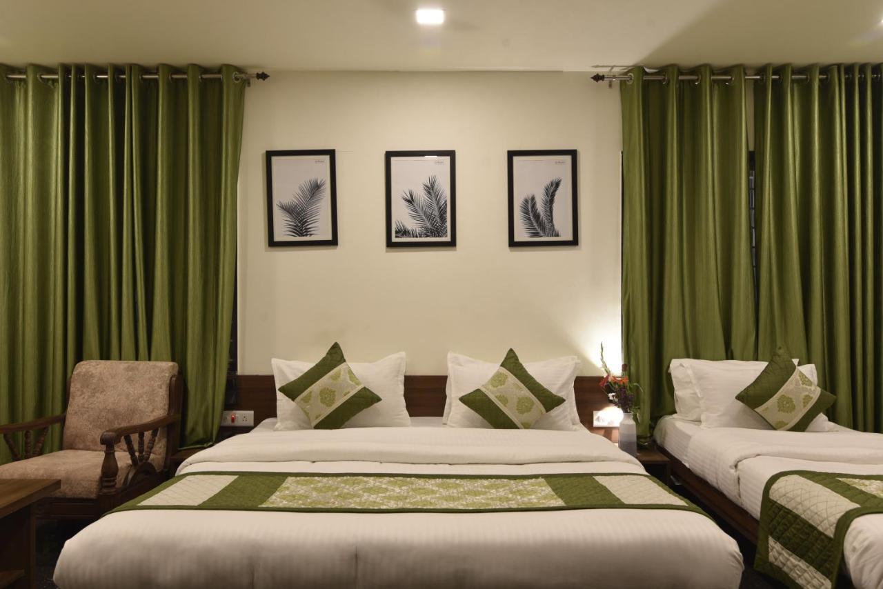Hotel Clove Bídzsápur Kültér fotó